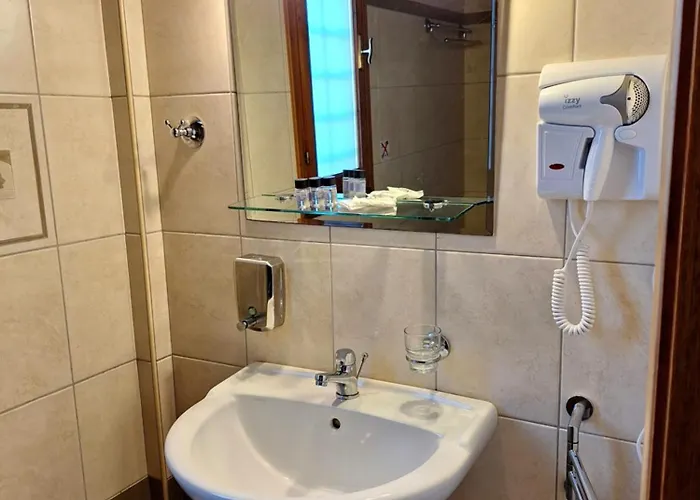 Skourgias קאלה נרה