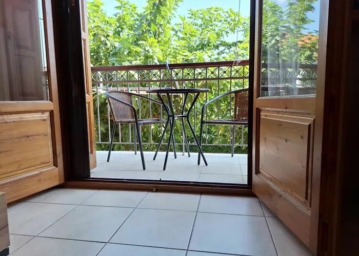 Skourgias קאלה נרה