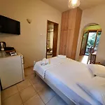 Skourgias Gasthuis 3*